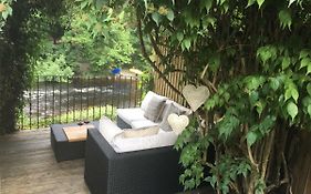 Riverside Suites Llangollen